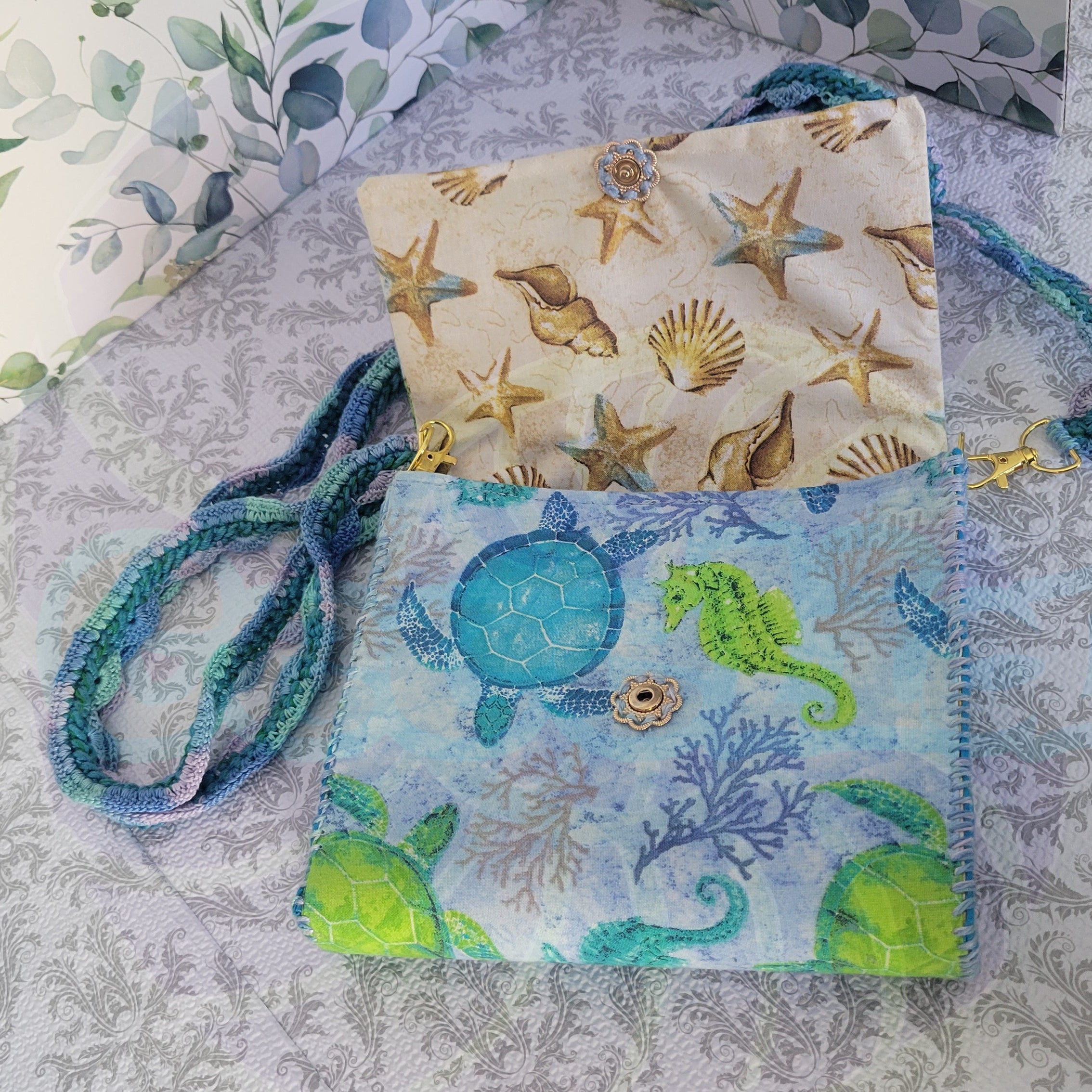 Sea Turtle Flores Purse