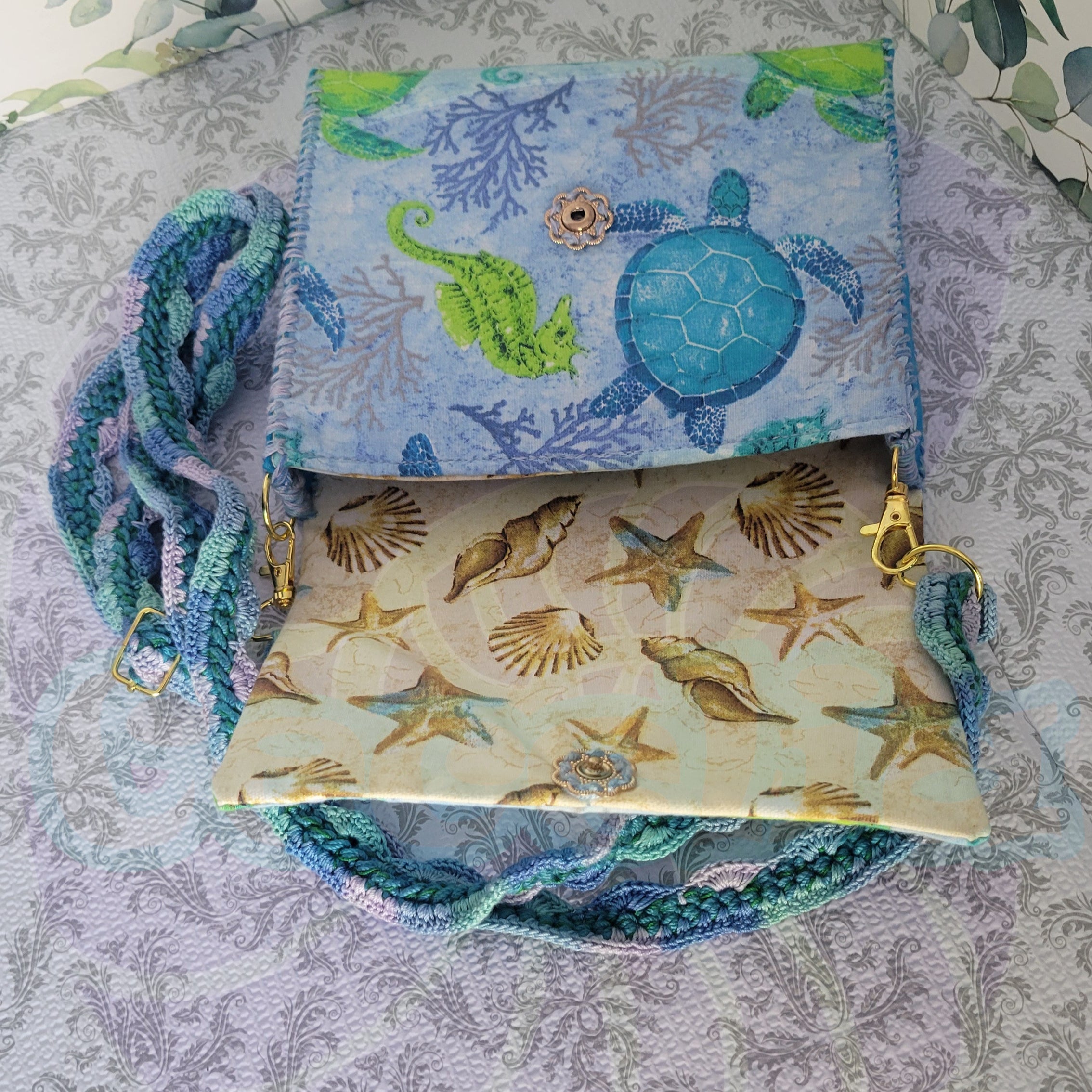 Sea Turtle Flores Purse