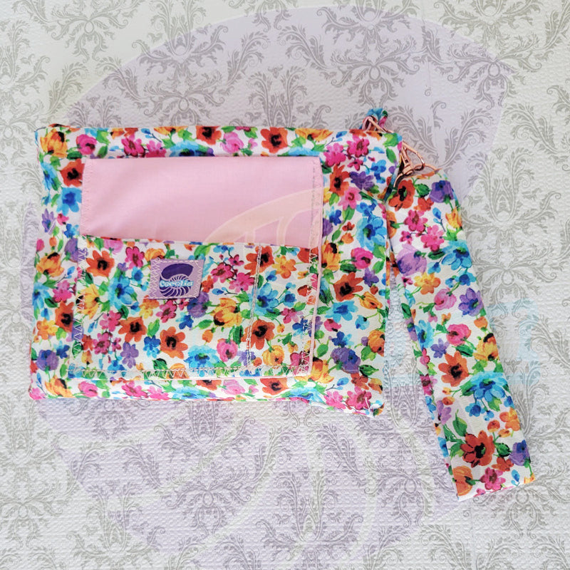 Watercolor Wild flowers in the Conchita purse with Pink Pockets