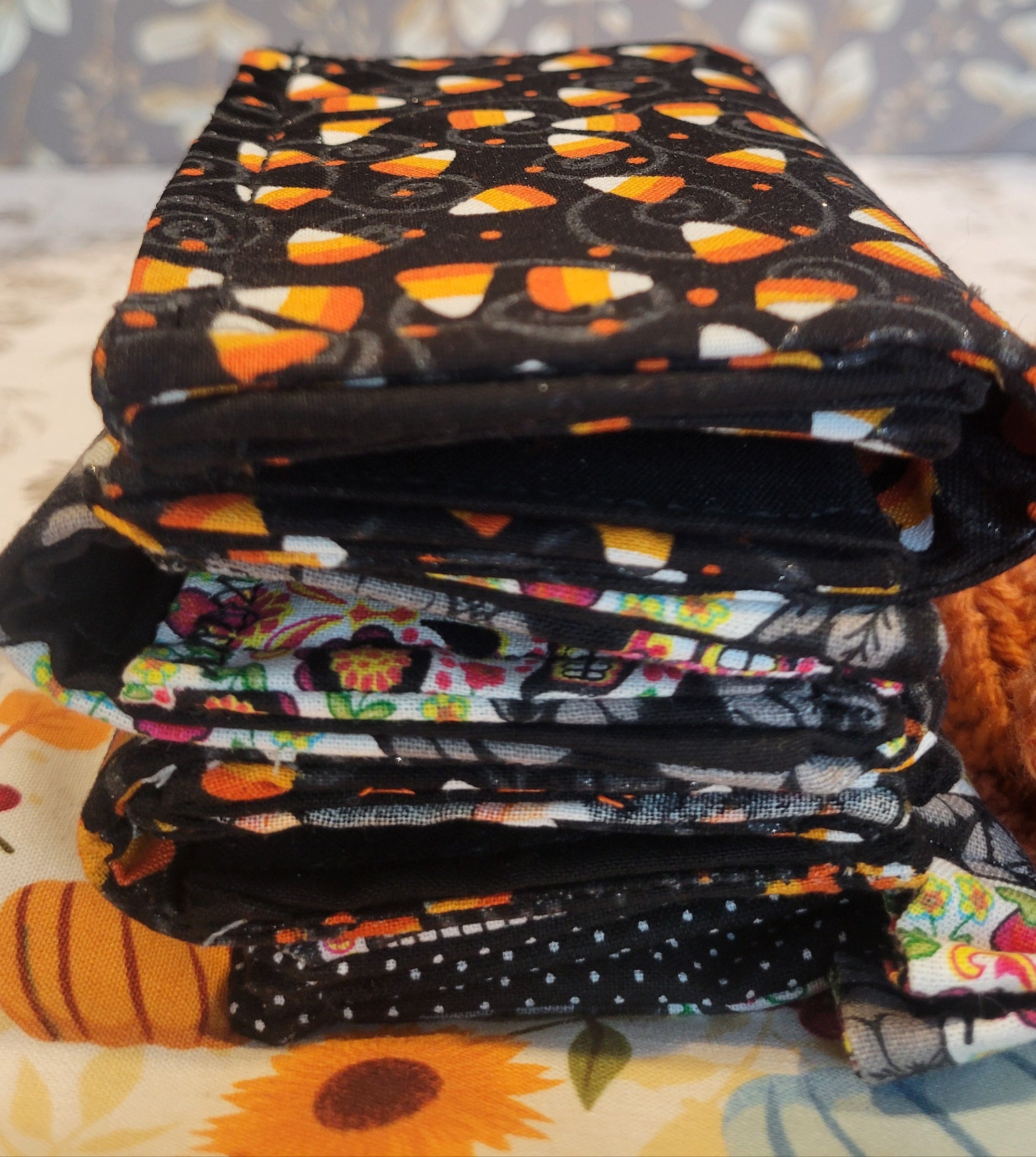 Mexican Candy Skulls in the Javier Style Wallet.