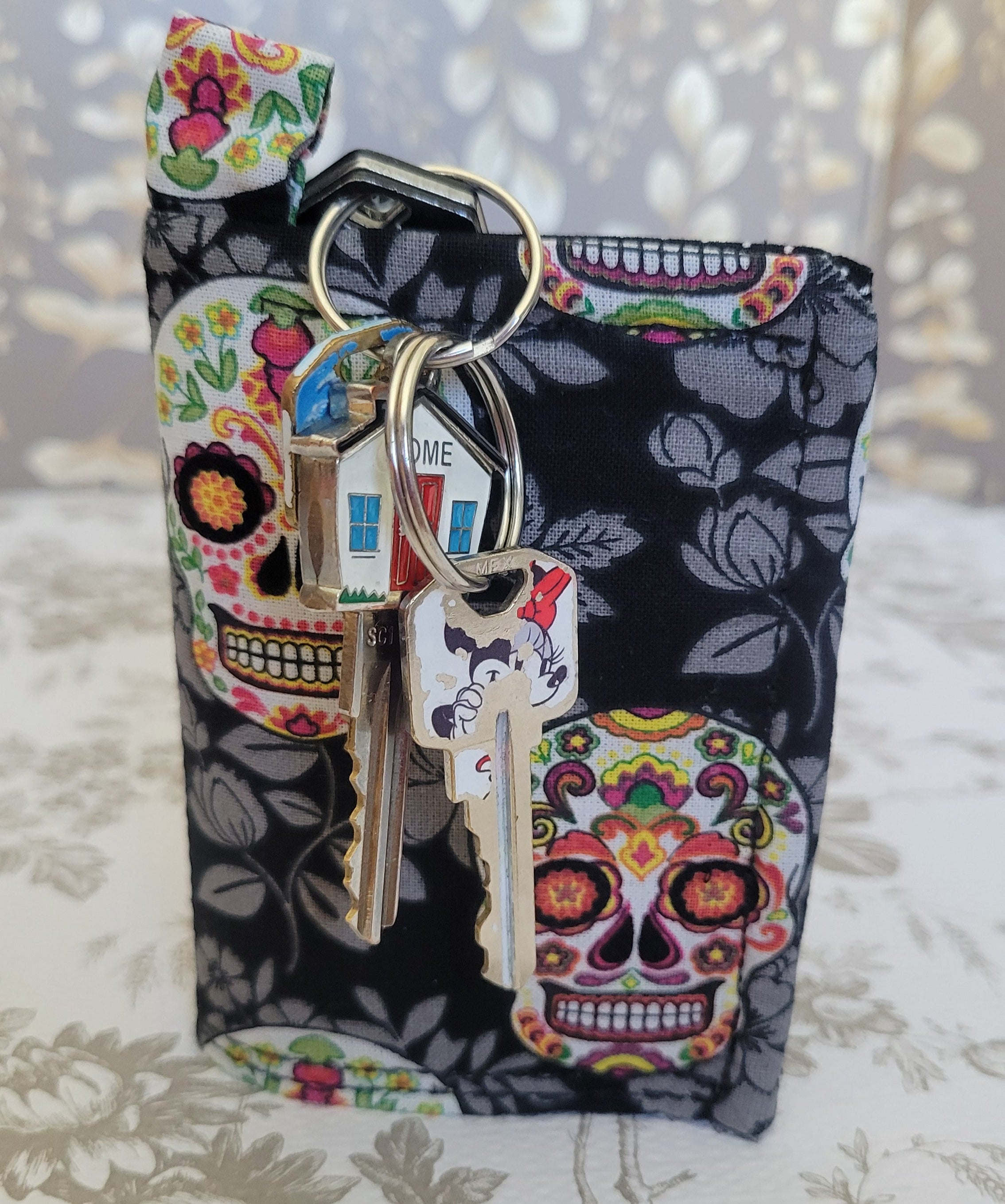 Mexican Candy Skulls in the Javier Style Wallet.